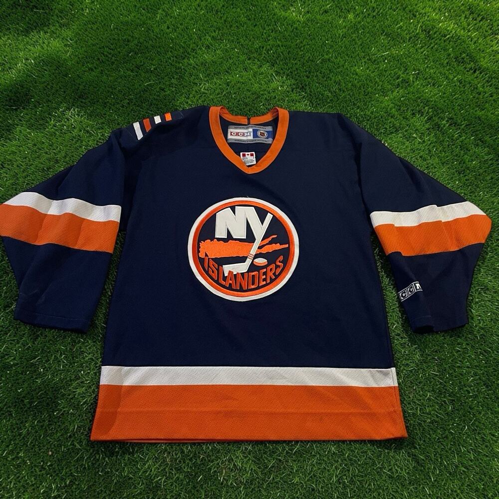 Vintage New York Islanders CCM NHL Hockey Jersey Navy Blue Men’s Size Small